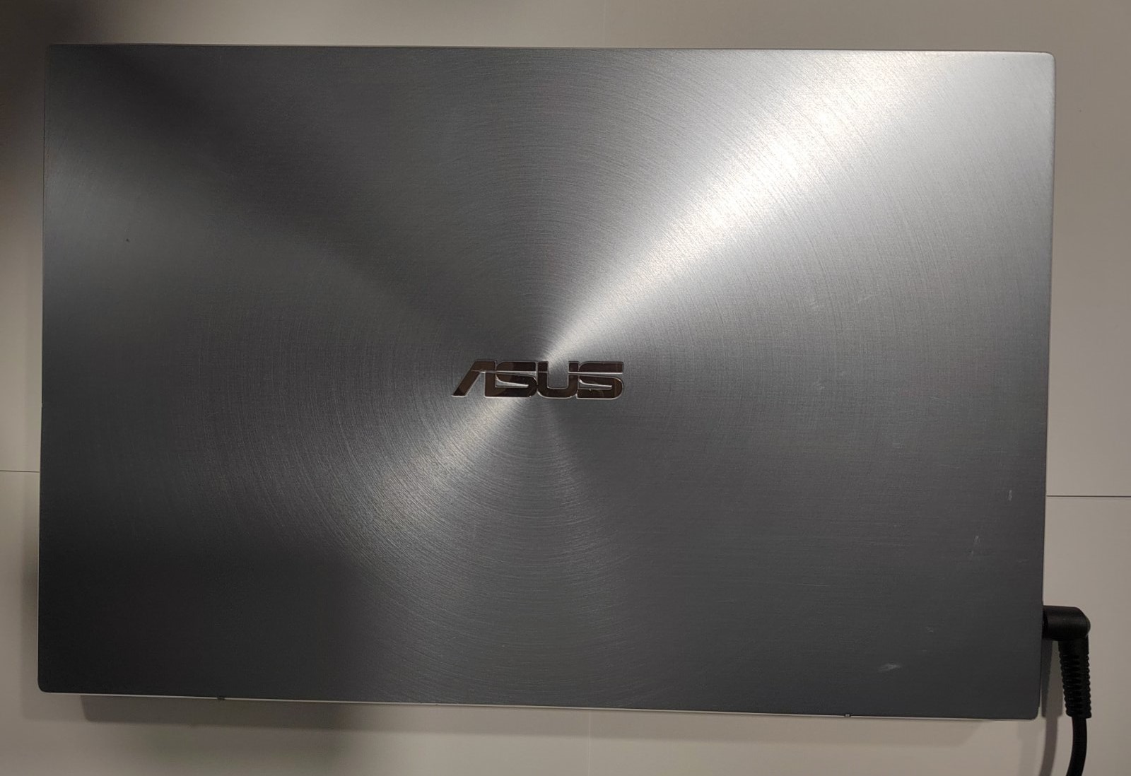 Asus ZenBook UM431D